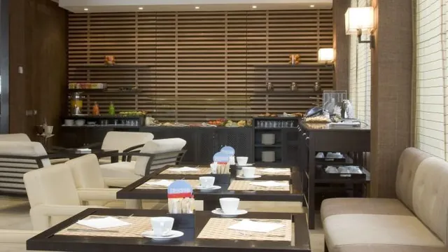 NH Pacifico Hotel Madrid photo 2
