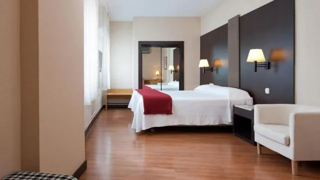 NH Delta Hotel Tudela photo 1