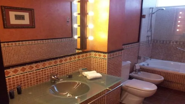 NH Delta Hotel Tudela photo 2