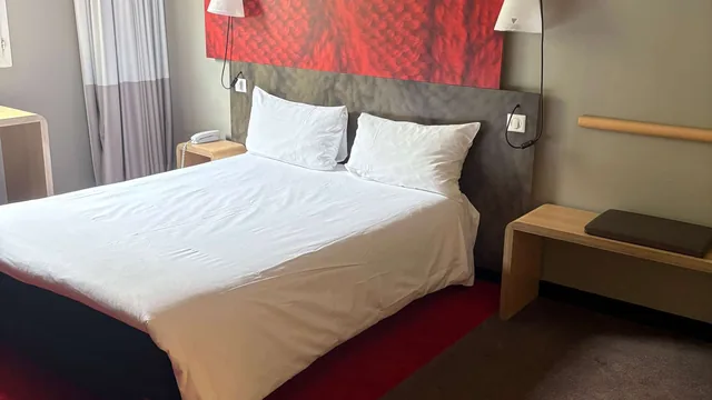 Ibis Paris La Défense Courbevoie photo 1