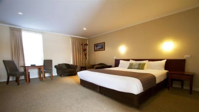 Best Western Lake Inn Ballarat photo 5