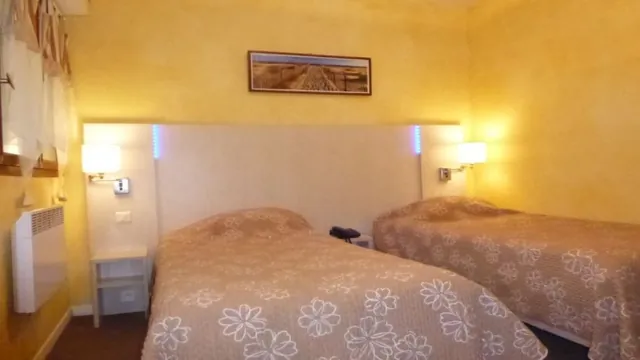 Stars Hotel Dreux photo 3