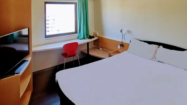 Days Inn by Wyndham Peterborough photo 5