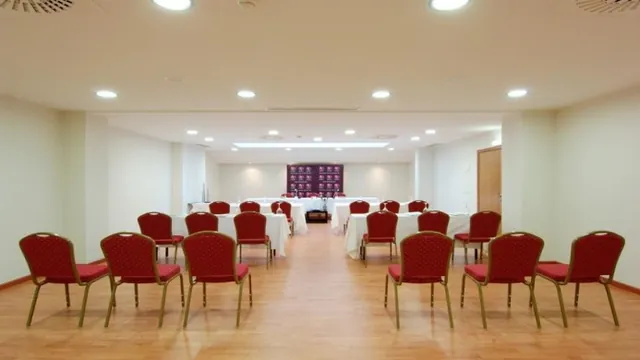 AH Agora World Trade Center Hotel Zaragoza photo 6