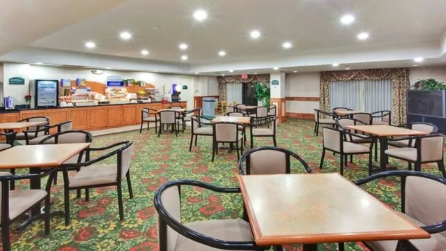 Days Inn Canton Michigan Ave photo 1