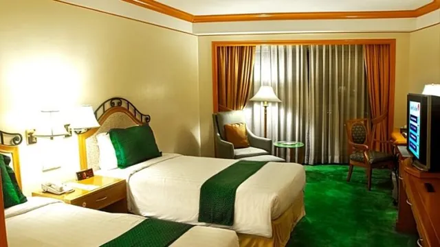 Century Park Hotel Manila photo 1