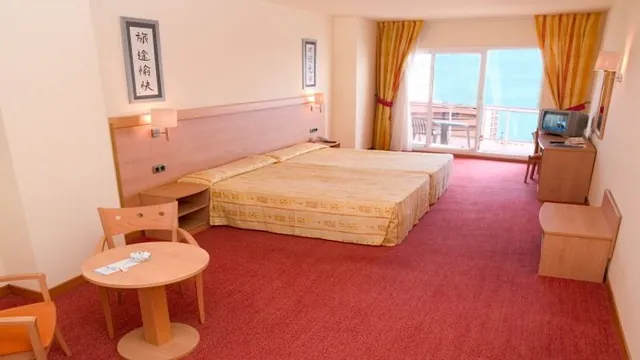 Al Ain Rotana Hotel photo 1