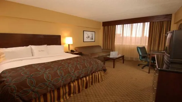 Hampton Inn Atlanta-North Druid Hills photo 3