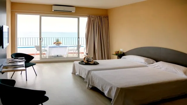 Terramar Hotel Sitges photo 1