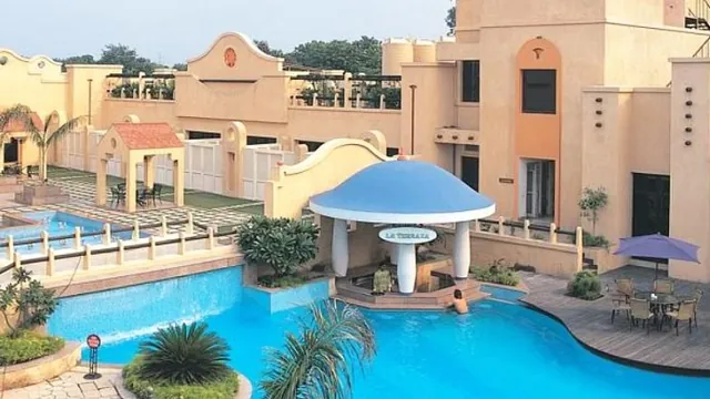 Tivoli Garden Resort New Delhi photo 1