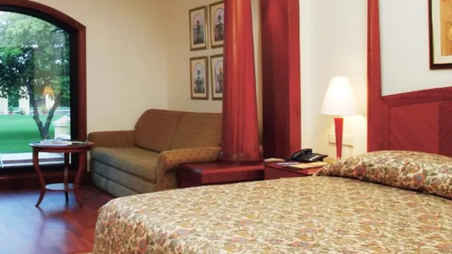 Tivoli Garden Resort New Delhi photo 3
