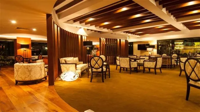 Dusit Thani Hotel Manila photo 2