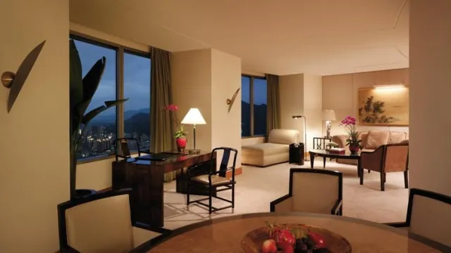 Howard Johnson Grand Plaza Hotel Bucharest photo 2