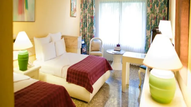 Renaissance Santo Domingo Jaragua Hotel & photo 1