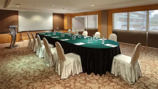Hilton Petaling Jaya hotel photo 2