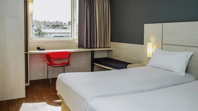 Ibis Montevideo Rambla photo 3