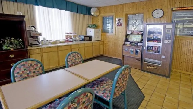 Americas Best Value Inn Milledgeville photo 3
