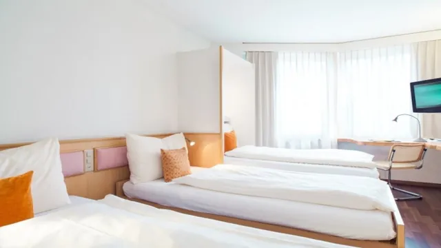 Hotel Fly Away Kloten photo 3