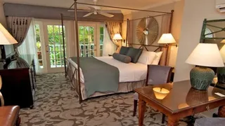 Shining Light Inn & Suites