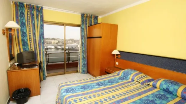 115 The Strand Aparthotel Sliema photo 1