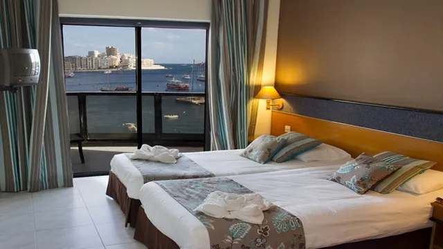 115 The Strand Aparthotel Sliema photo 3