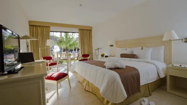 Quality Hotel Mermaid Waters Gold Coast photo 1