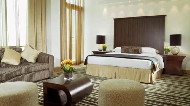 Rydges Gladstone photo 3