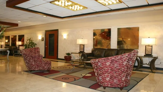 Country Hearth Inn & Suites - Williamsburg photo 2