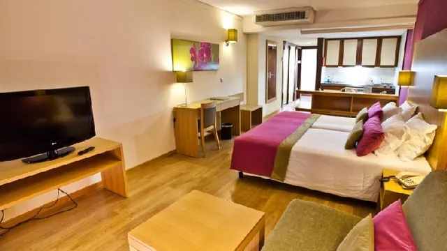 Hotel Baia Azul Funchal photo 2