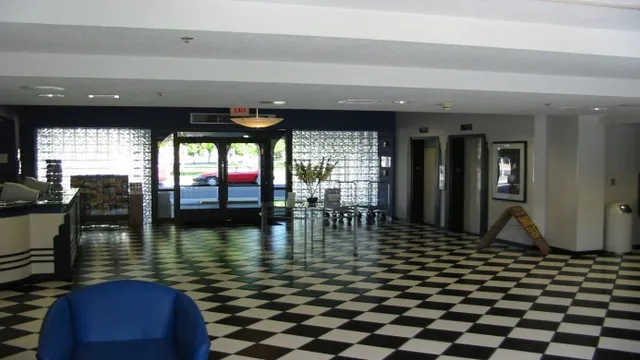 Holiday Inn Cairns Harbourside photo 1