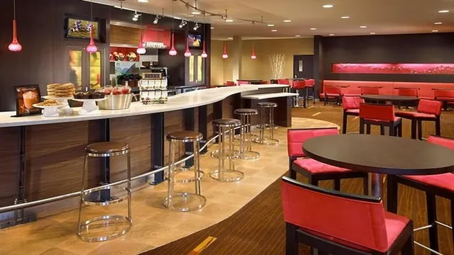 Americas Best Value Inn & Suites Anaheim photo 3