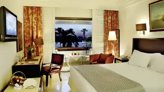 Comfort Inn & Suites Trinity Beach Club