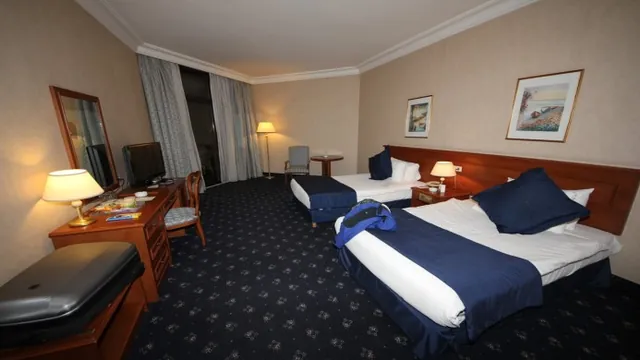 Hilton Hotel Newbury Centre photo 3