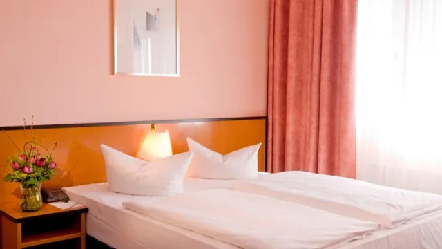 Ramada Hotel Hockenheim photo 2