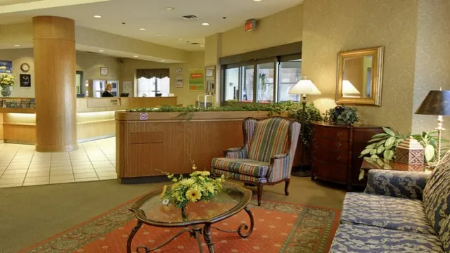 Ramada Limited South Windsor photo 3