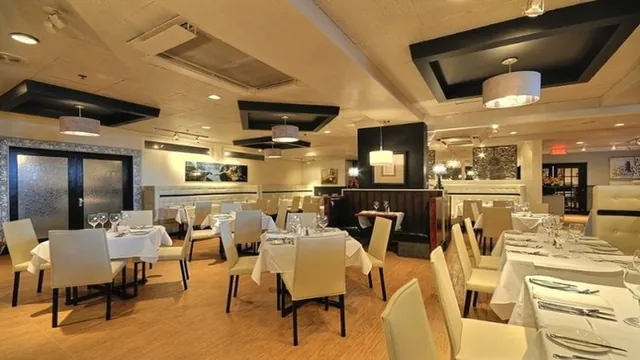 Ramada Plaza Manoir Du Hull photo 1