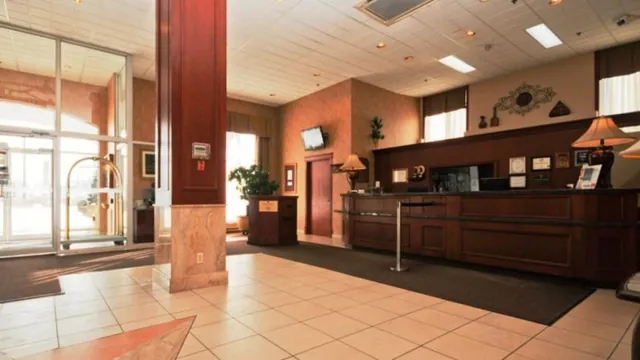 Ramada Plaza Manoir Du Hull photo 2