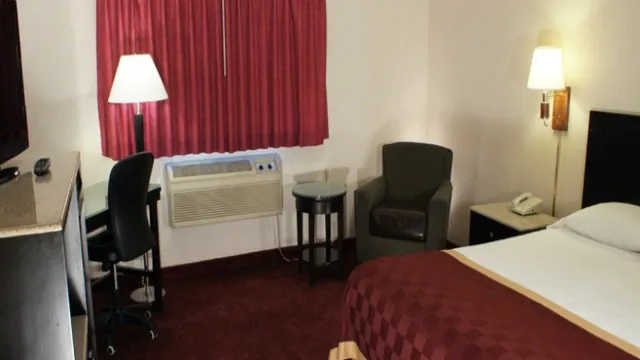 Ramada Limited Marina Del Rey photo 2