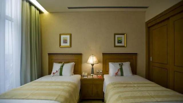 Ramada Hotel & Suites Al Khobar photo 2