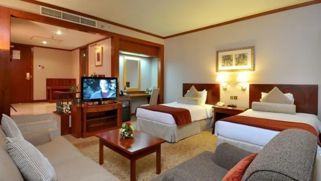 Paradise Island Resort Gold Coast photo 2