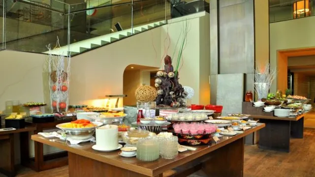 The Langham Hong Kong Hotel photo 4