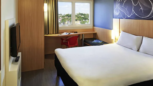 Days Inn by Wyndham Springfield photo 1