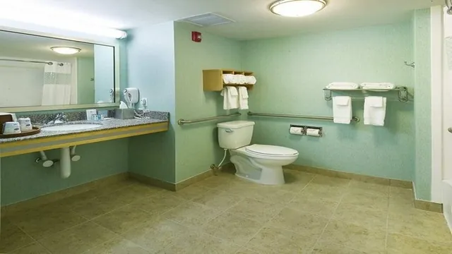 Quality Inn & Suites Sarasota photo 2