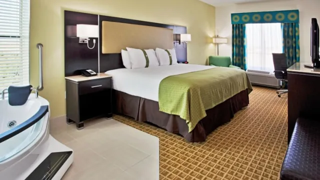 Days Inn Sarasota photo 3