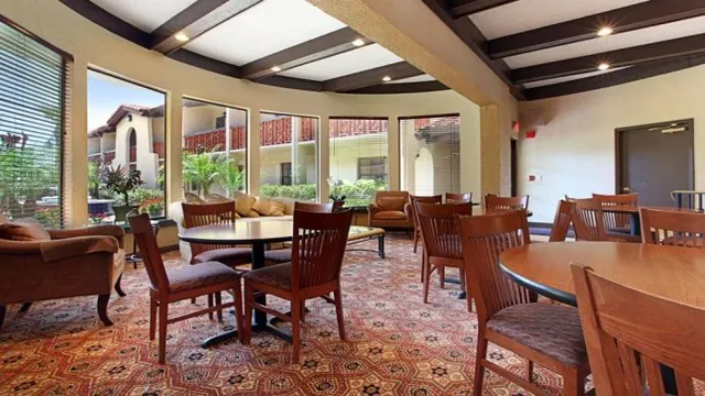 Oaks Plaza Pier Hotel Adelaide photo 2