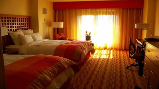 Super 8 by Wyndham Virginia Beach Oceanfront photo 2