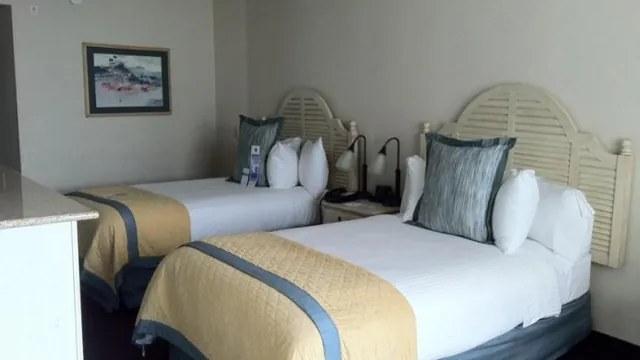 Super 8 by Wyndham Virginia Beach Oceanfront photo 3