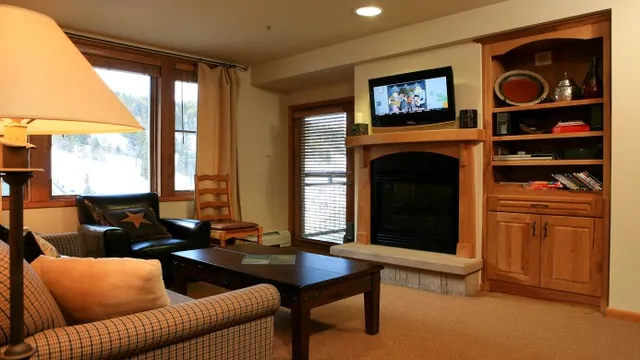 Zephyr Mountain Lodge photo 3