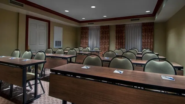 Staybridge Suites Hotel Cherry Creek - Denver photo 2