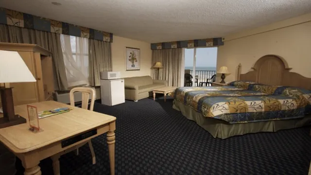 Plaza Ocean Club Resort Daytona Beach photo 3